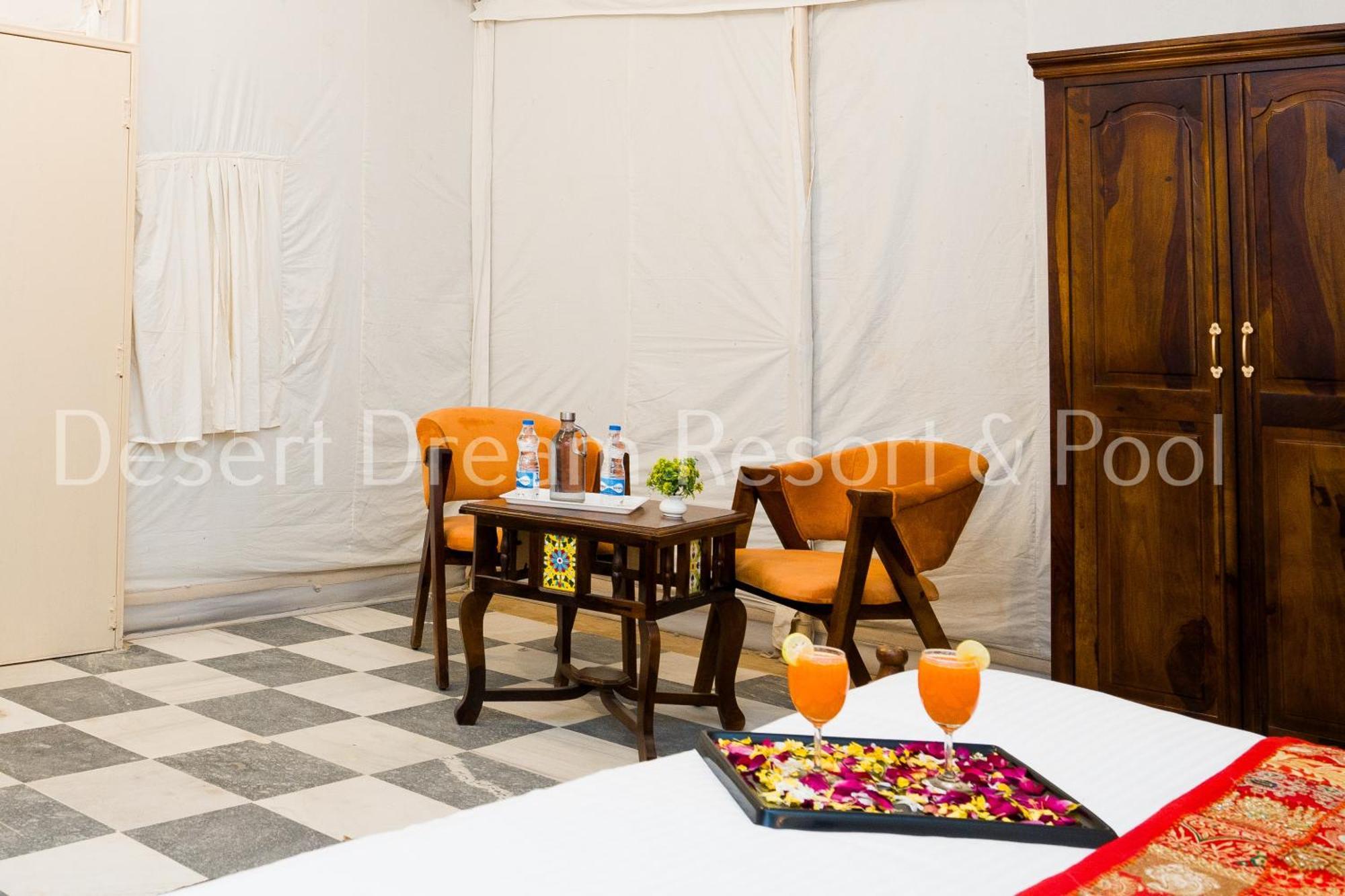 Desert Dream Royal Camp & Pool Джайсалмер Экстерьер фото